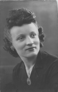 Aubé, Micheline Raymonde Lucienne (sosa 5) - vers 1948
